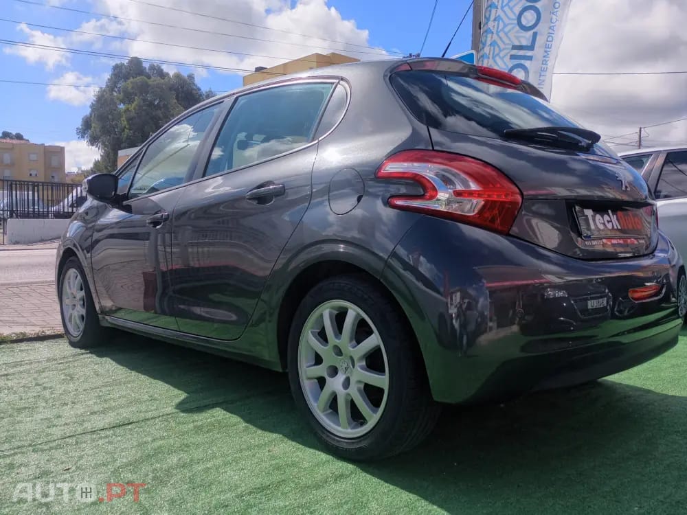 Peugeot 208 1.4 HDi Active
