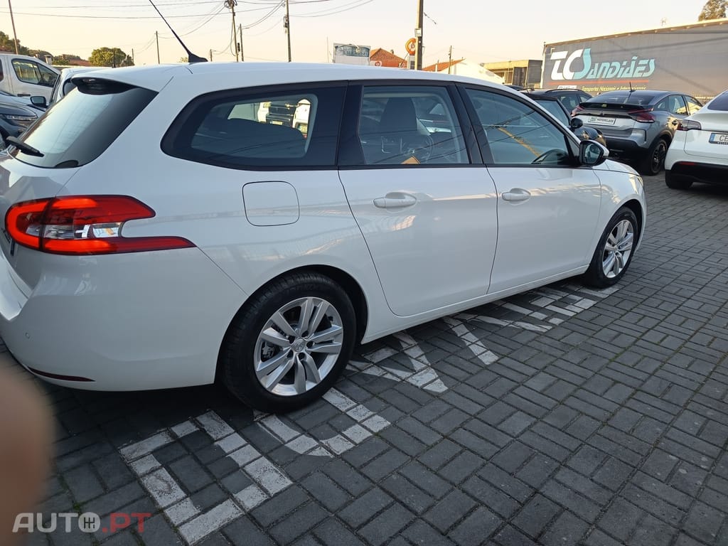 Peugeot 308 SW 1.2 PureTech Style