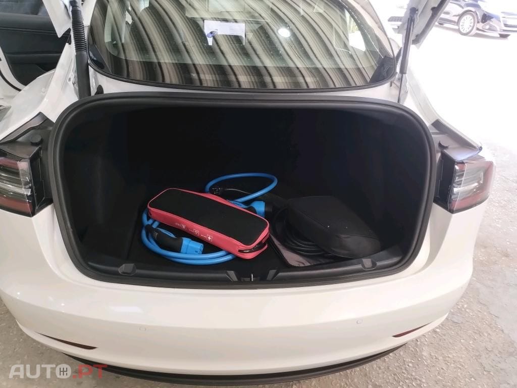 Tesla Model 3 Long-Range Dual Motor AWD