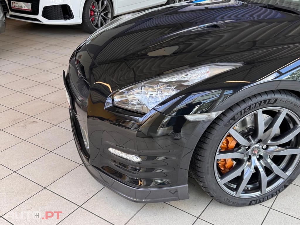Nissan GT-R Premium Edition
