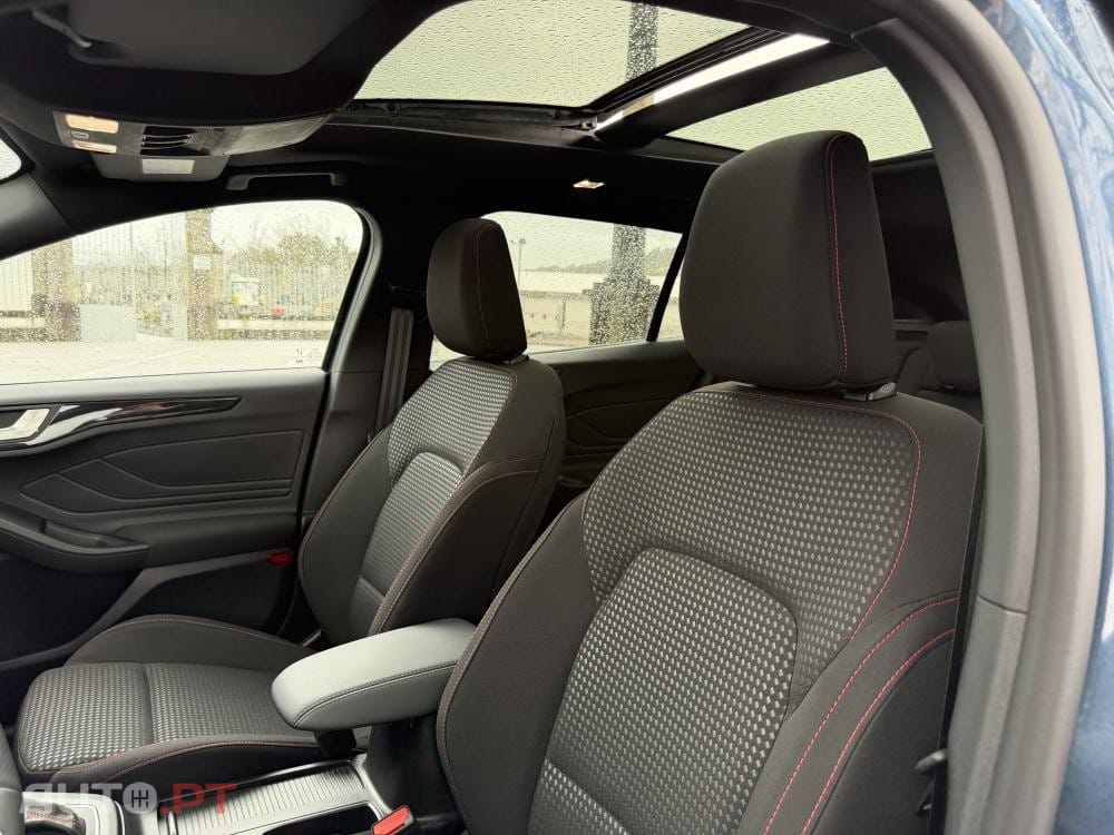 Ford Focus SW 1.0 EcoBoost MHEV ST-Line