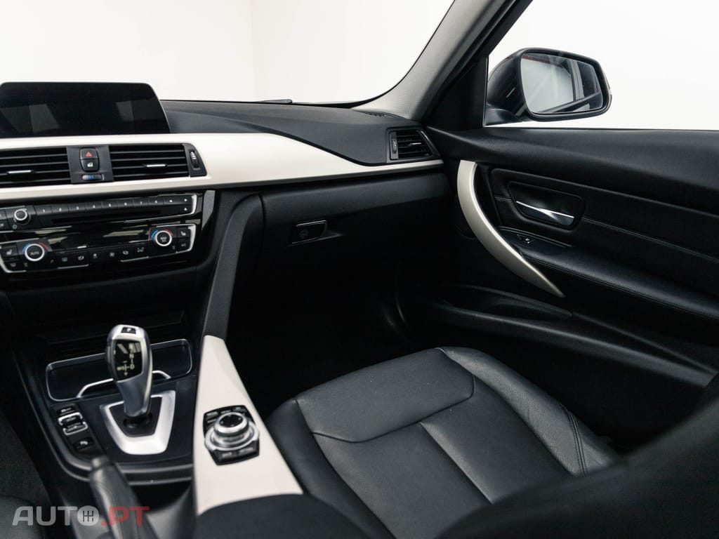 BMW 320 d Auto