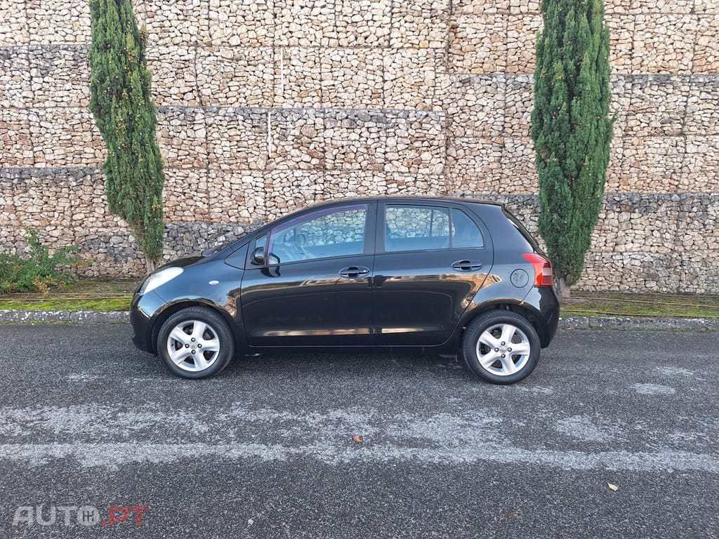 Toyota Yaris 1.0 VVT-i Sol High Pack
