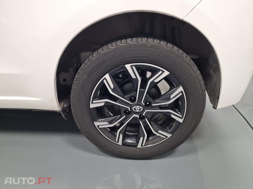 Toyota Yaris BIZZ 1.4 D-4D 90CV IVA DEDUTIVEL
