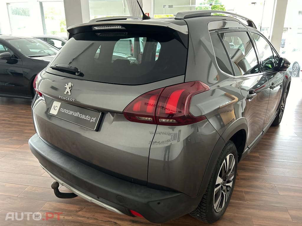 Peugeot 2008 1.2 PureTech Allure