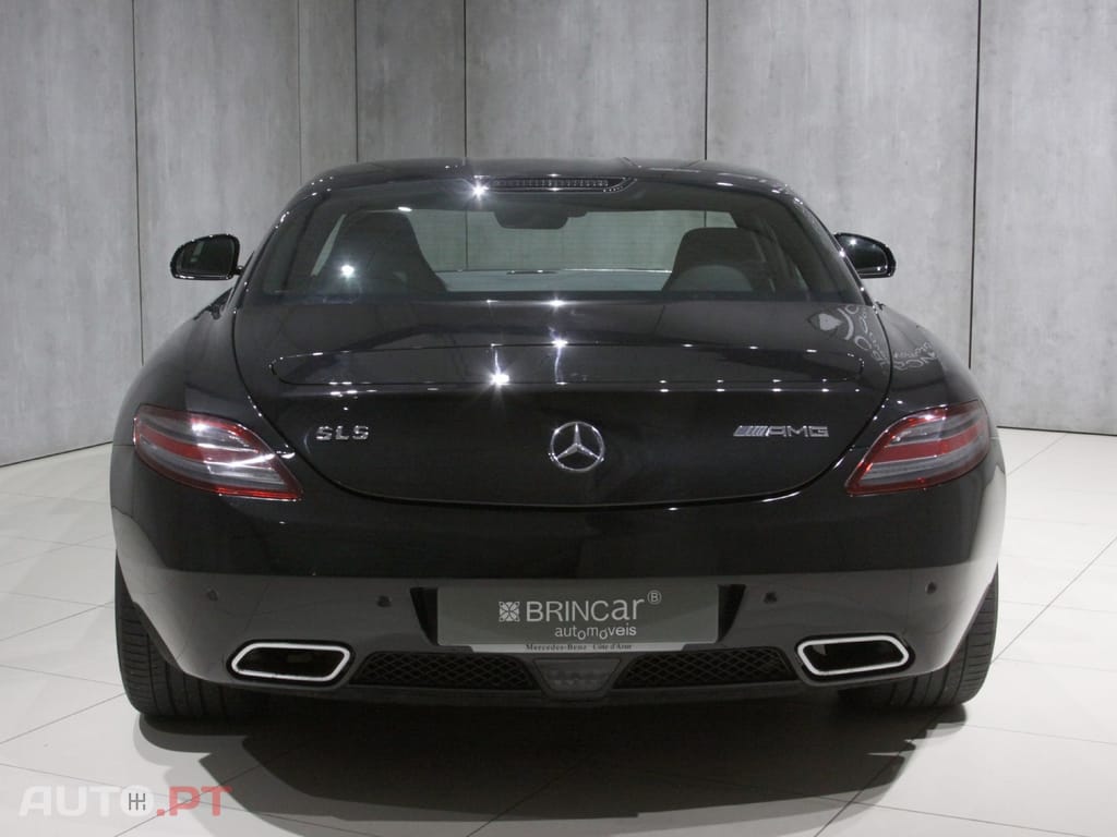 Mercedes-Benz SLS 63 AMG