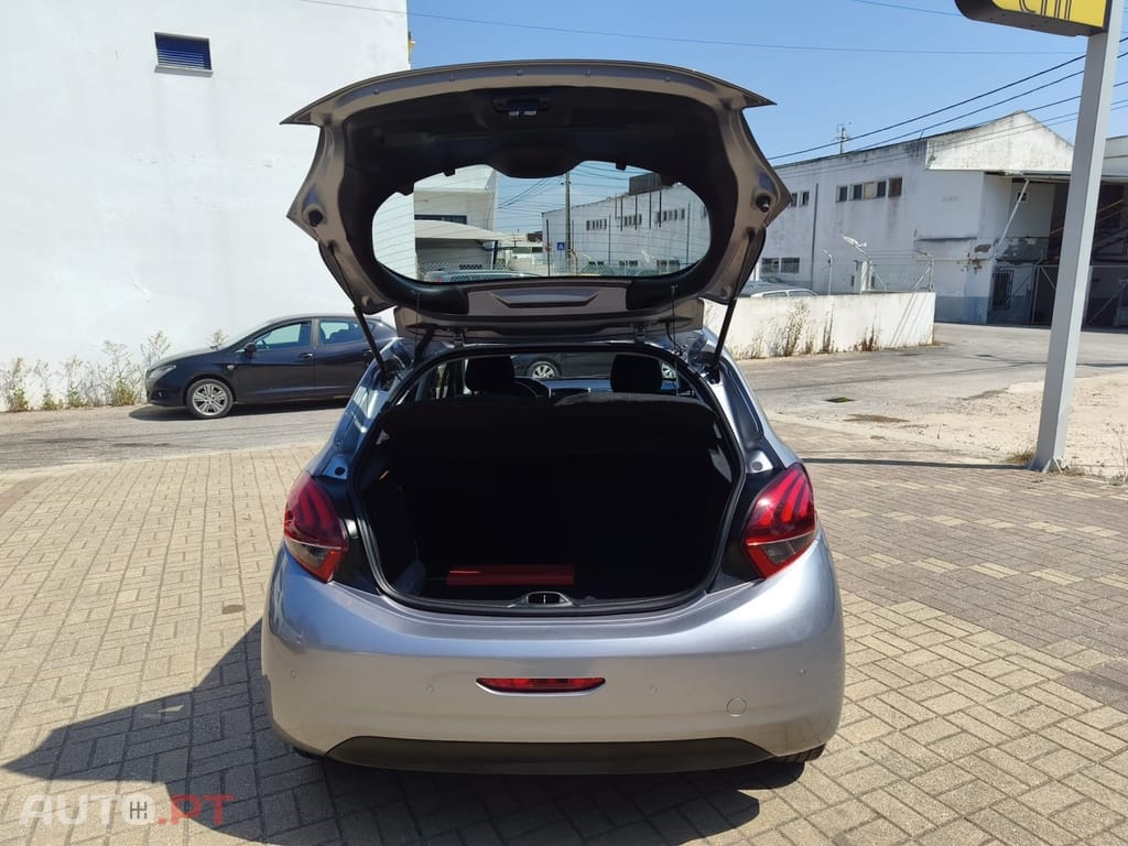 Peugeot 208 1.5 BlueHDi Active