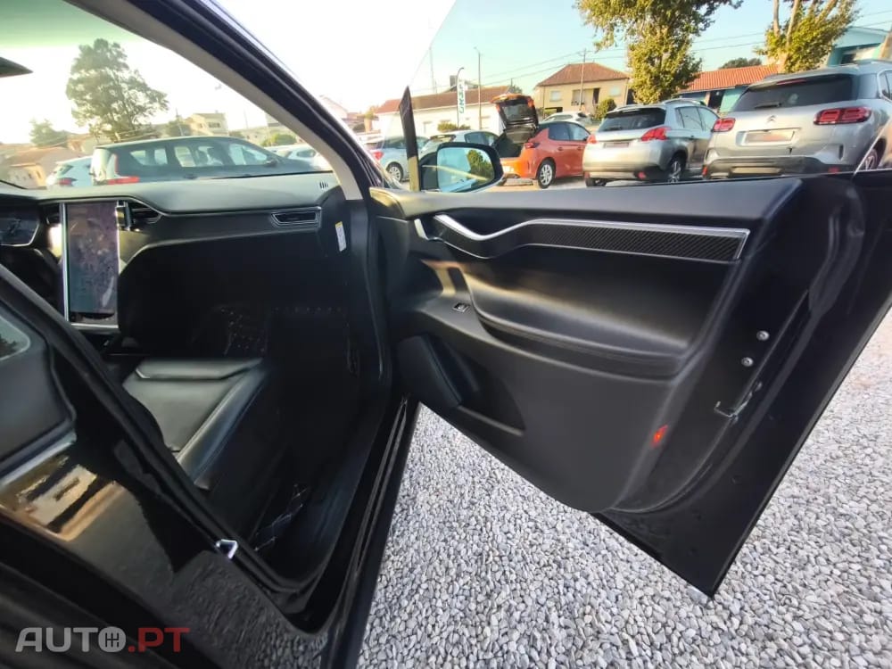 Tesla Model X 100D