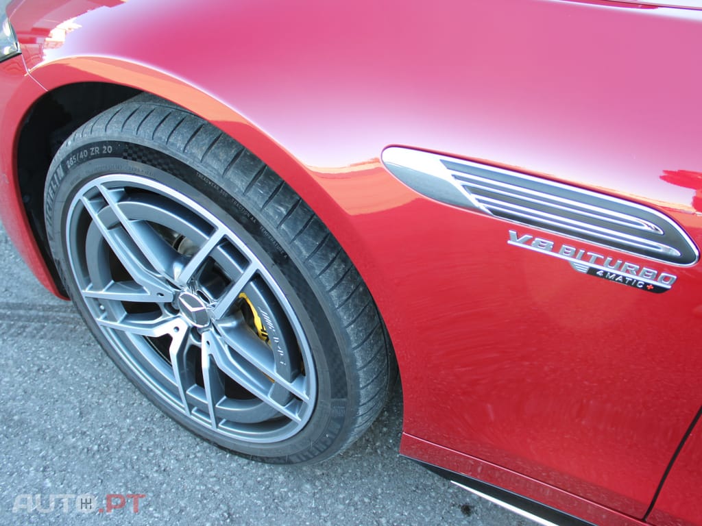 Mercedes-Benz SL 63 AMG 4MATIC+