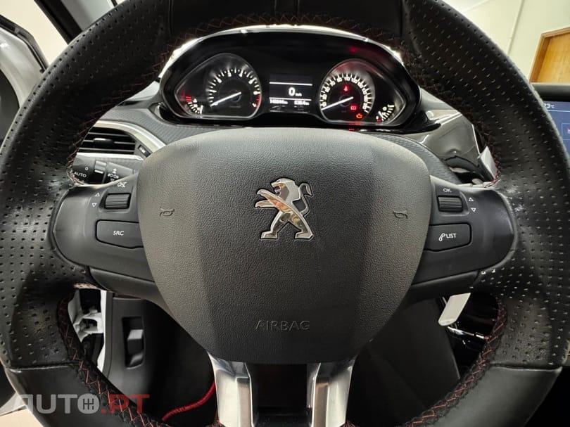 Peugeot 208 1.2 PureTech GT Line