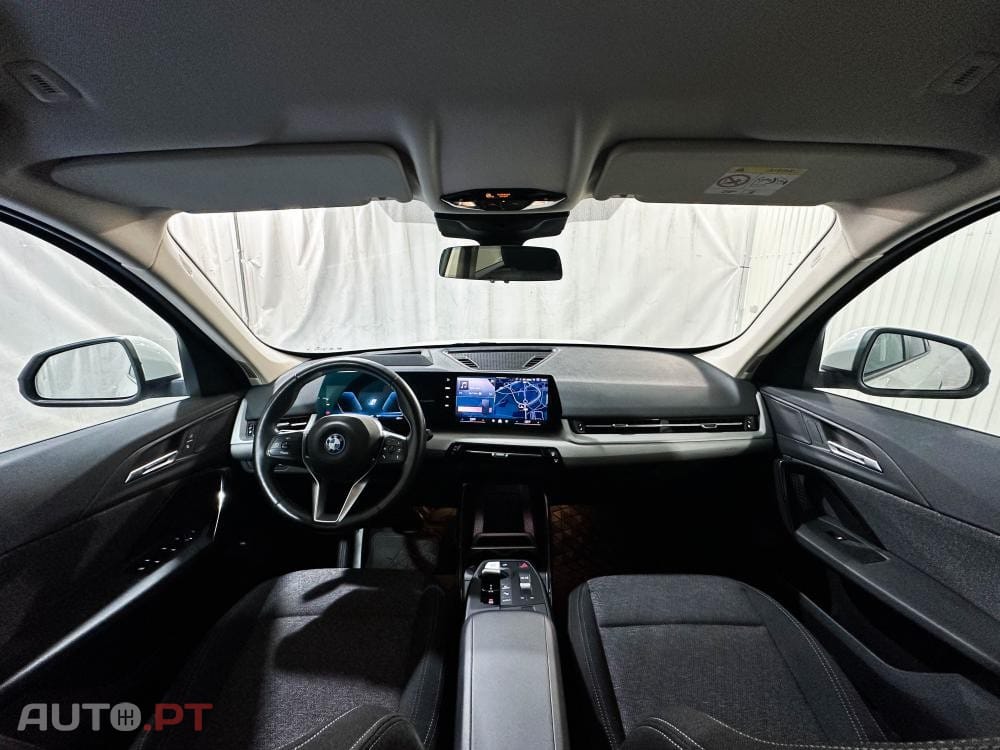 BMW iX1 xDrive30