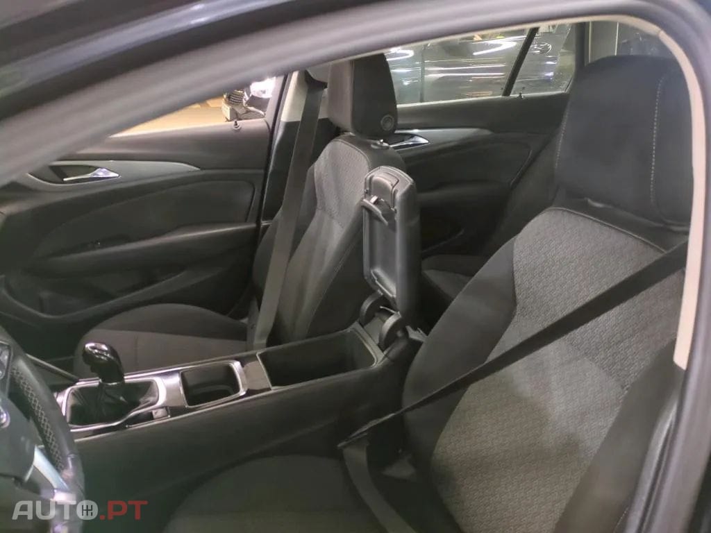 Opel Insignia 1.6 CDTi Business Edition