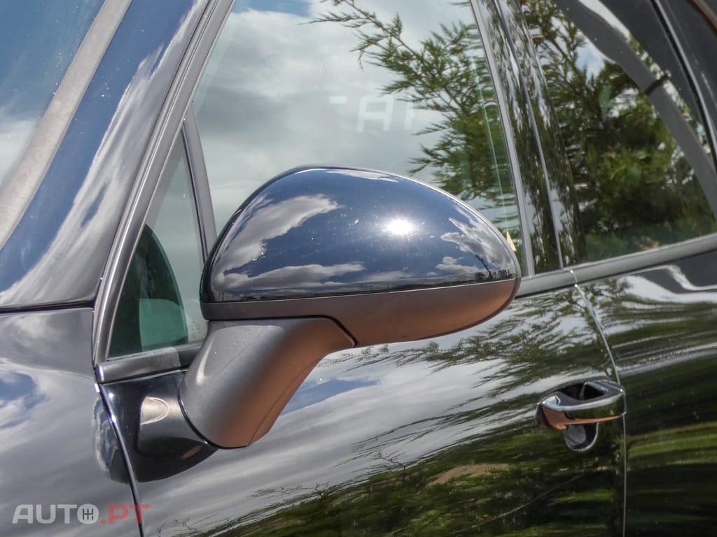 Porsche Cayenne Platinum Edition — fotografia 9