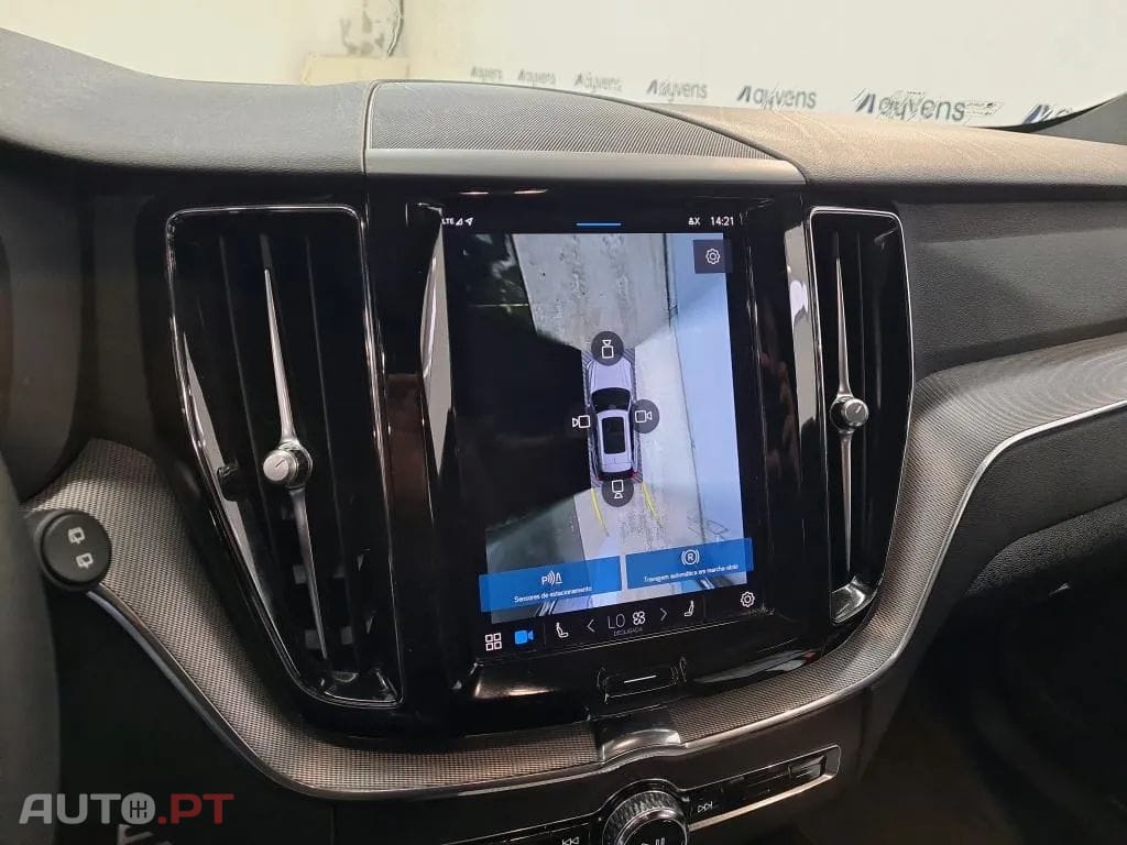 Volvo XC60 2.0 T6 PHEV R-Design AWD