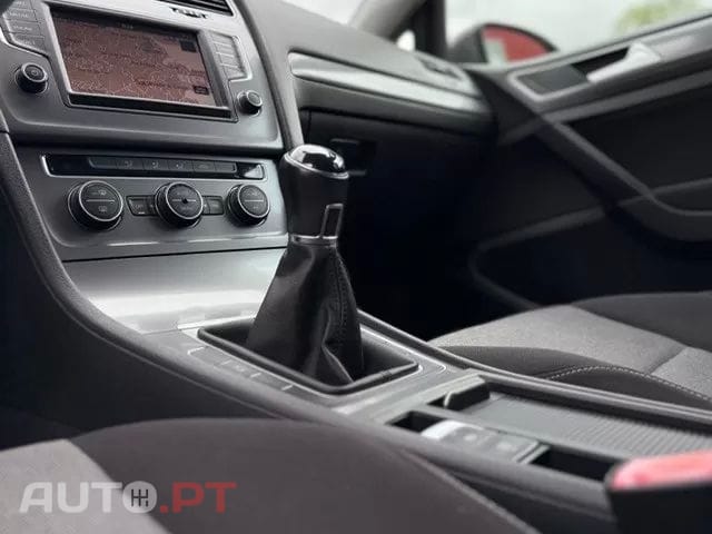 Volkswagen Golf other_Outro