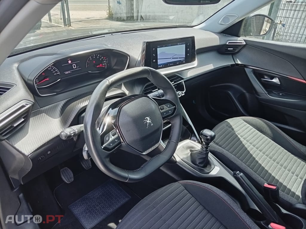 Peugeot 2008 1.2 PureTech Active Pack