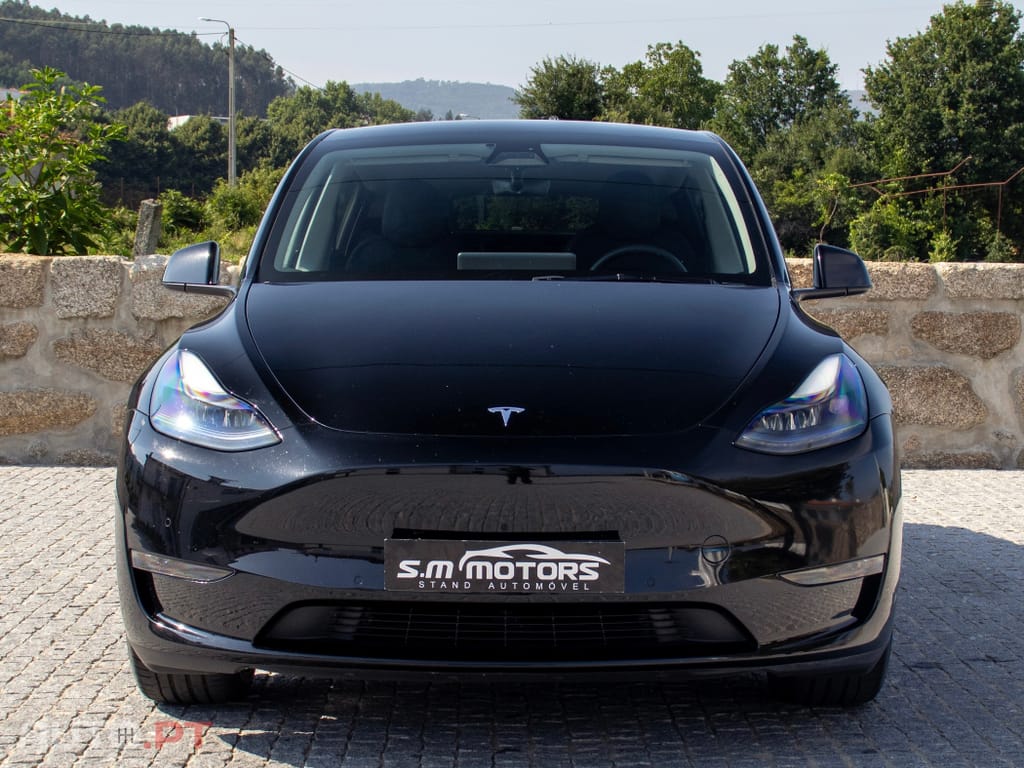 Tesla Model Y Long Range Dual Motor AWD