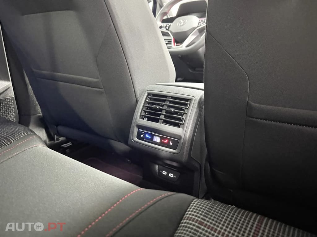 Volkswagen Golf GTI 2.0 TSI OPF DSG Performance