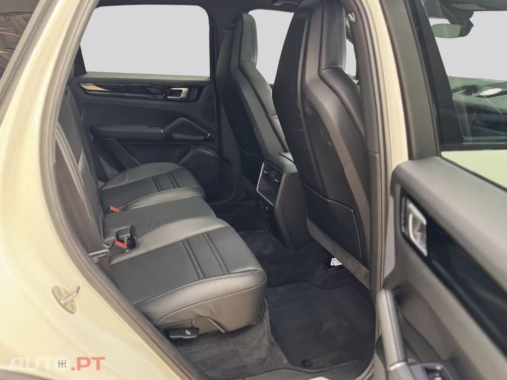 Porsche Cayenne S E-Hybrid V6 I.V.A DEDUTIVEL 