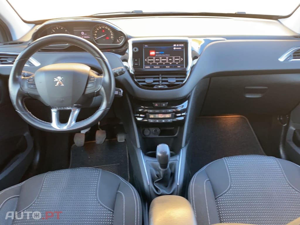 Peugeot 208 1.2 PureTech Allure