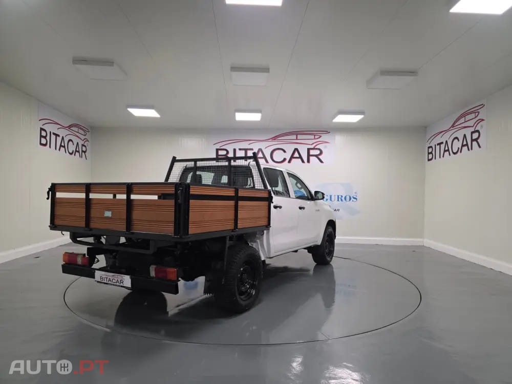 Toyota Hilux 2.4 D-4D 4WD CD CH