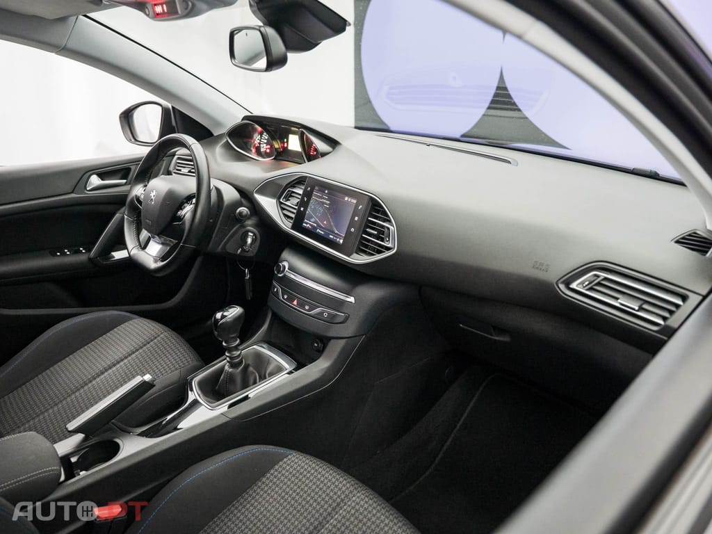Peugeot 308 1.2 PureTech Style