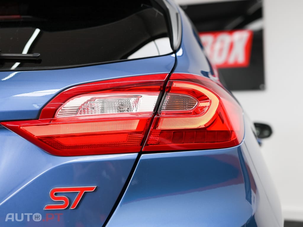 Ford Fiesta 1.5 EcoBoost S&S ST X