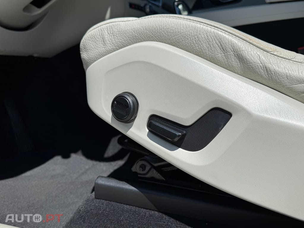 Volvo XC60 2.0 B4 Momentum