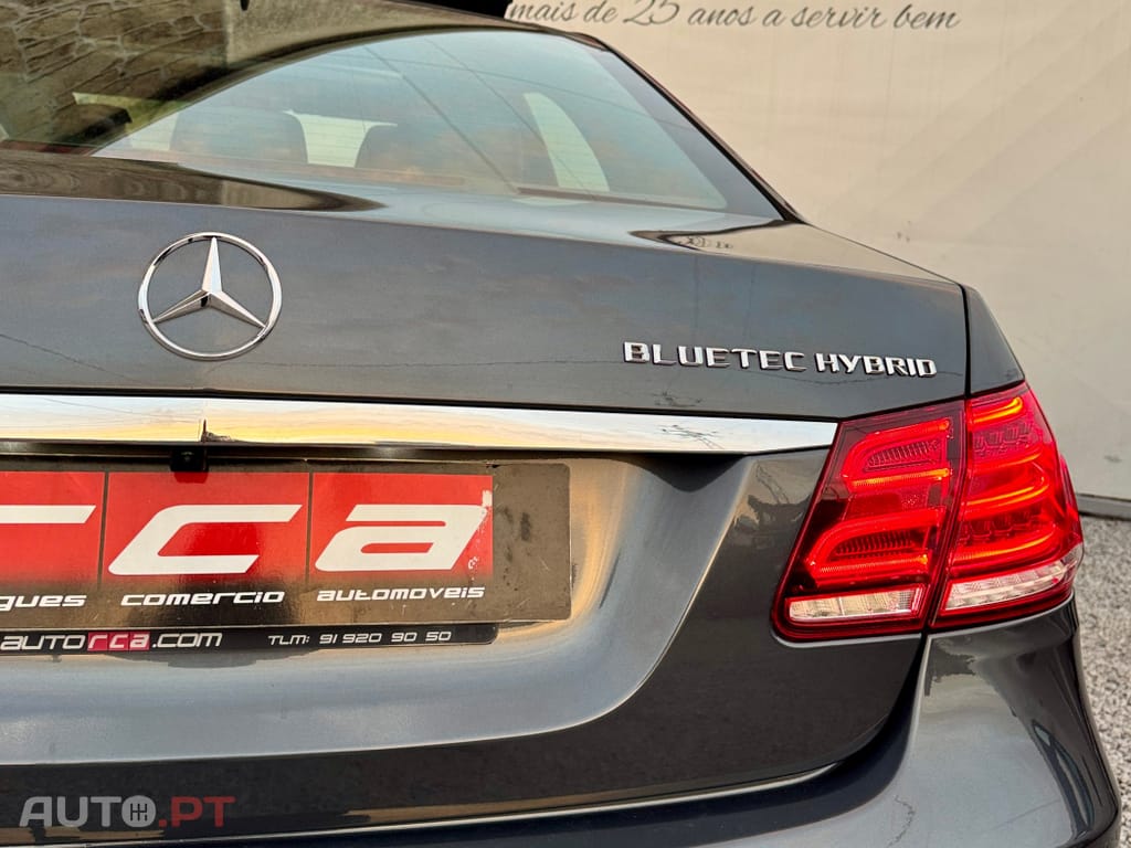 Mercedes-Benz E 300 BlueTEC Hybrid Avantgarde