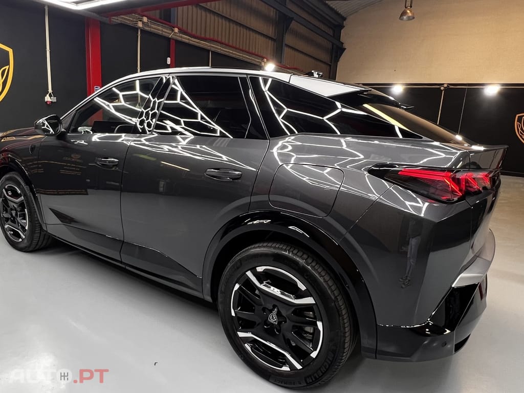 Peugeot E-3008 73 kWh GT