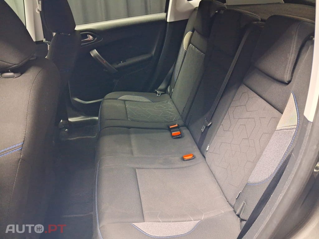 Peugeot 2008 1.2 PureTech Style