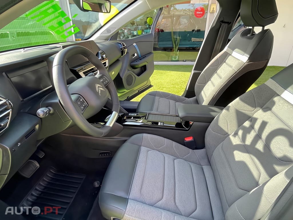 Citroen e-C4 X Feel