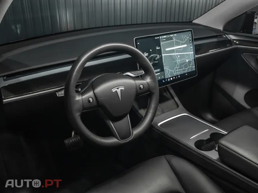 Tesla Model Y Long Range Dual Motor AWD