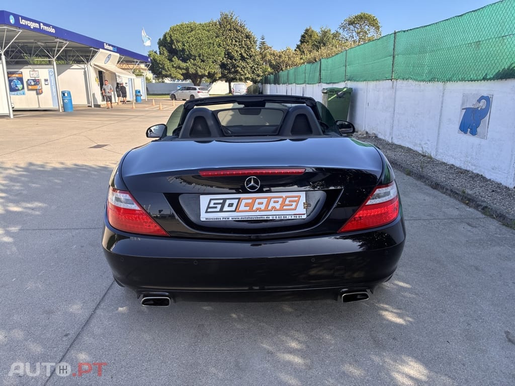 Mercedes-Benz SLK 200 BlueEFFICIENCY 7G-TRONIC Edition 1