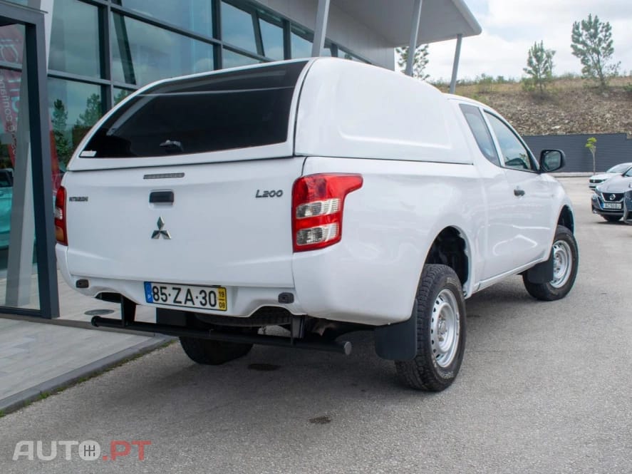 Mitsubishi L200 2.4 DI-D 4WD