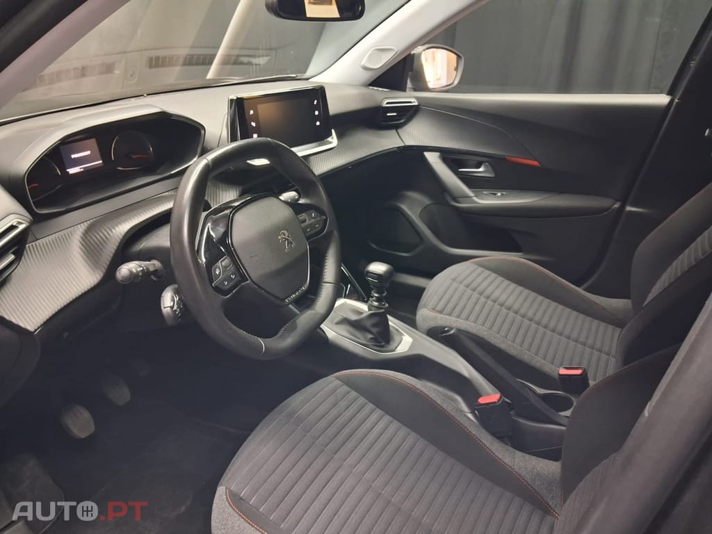 Peugeot 2008 1.2 PureTech Active Pack