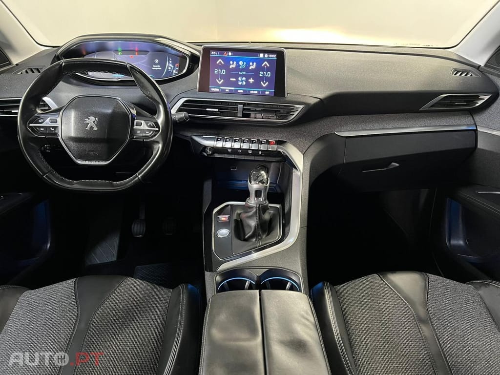 Peugeot 3008 Allure 1.2 PureTech 130 cv CVM6