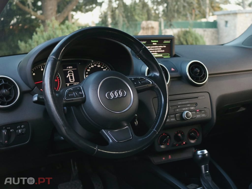 Audi A1 1.6 TDI Advance S-Tronic