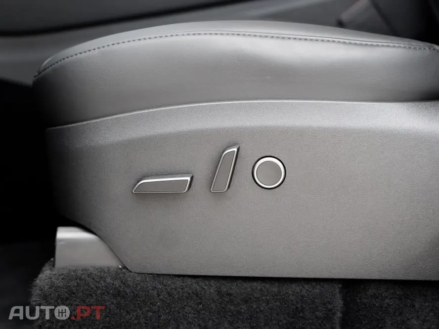Tesla Model Y Performance Dual Motor AWD