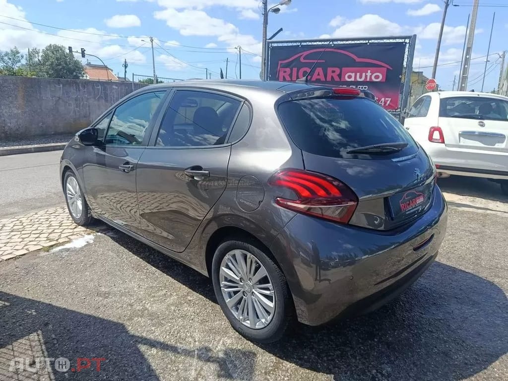 Peugeot 208 1.5 BlueHDi Signature