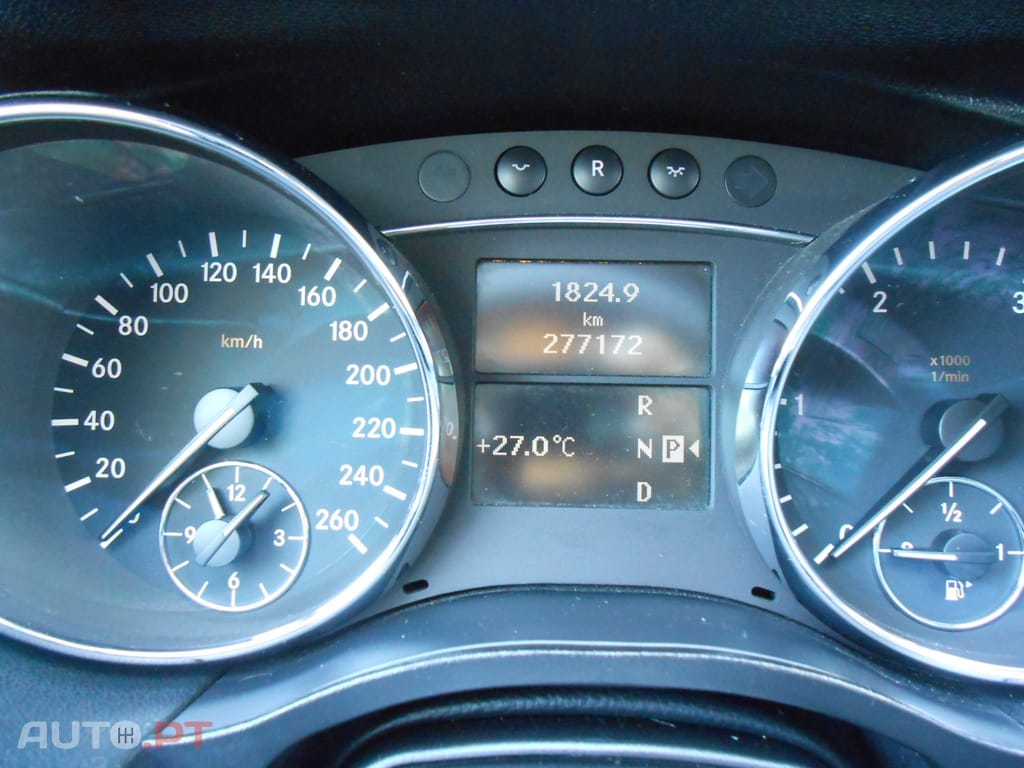 Mercedes-Benz R 320 4 MATIC