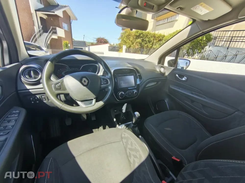 Renault Captur 1.0 TCe Exclusive