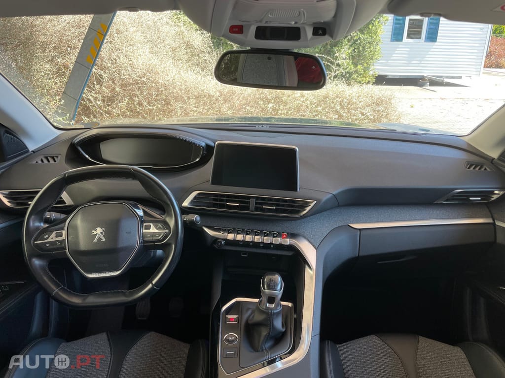 Peugeot 5008 1.5 BlueHDi Allure