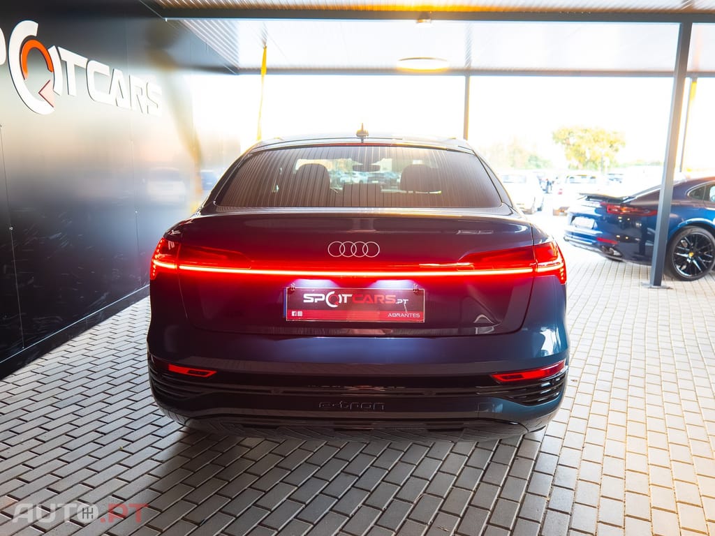 Audi Q8 E-Tron 55 quattro Advanced