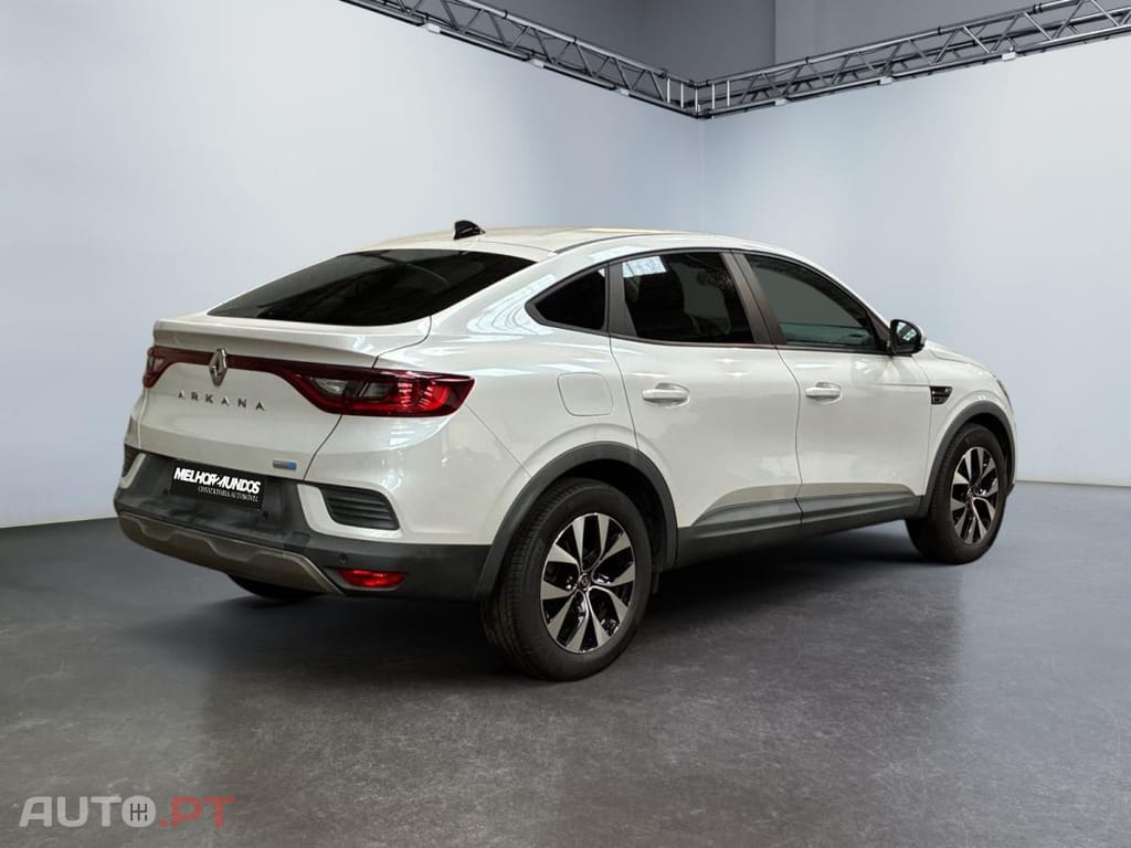 Renault Arkana E-Tech Business