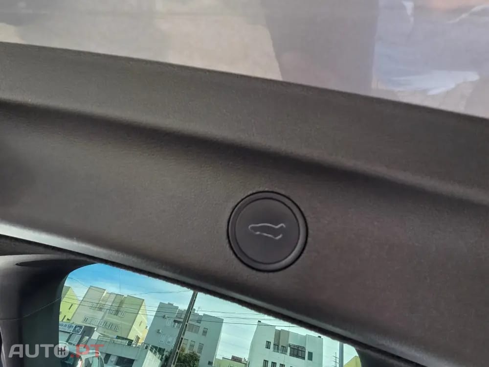 Tesla Model Y RWD