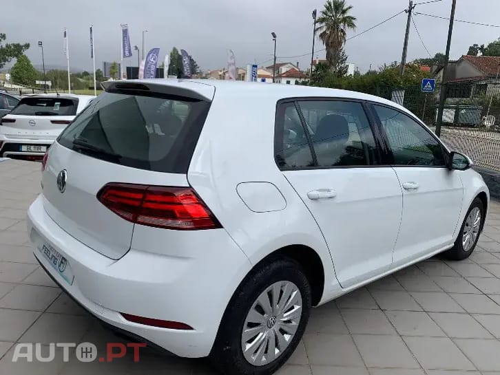 Volkswagen Golf 1.6 TDI Confortline