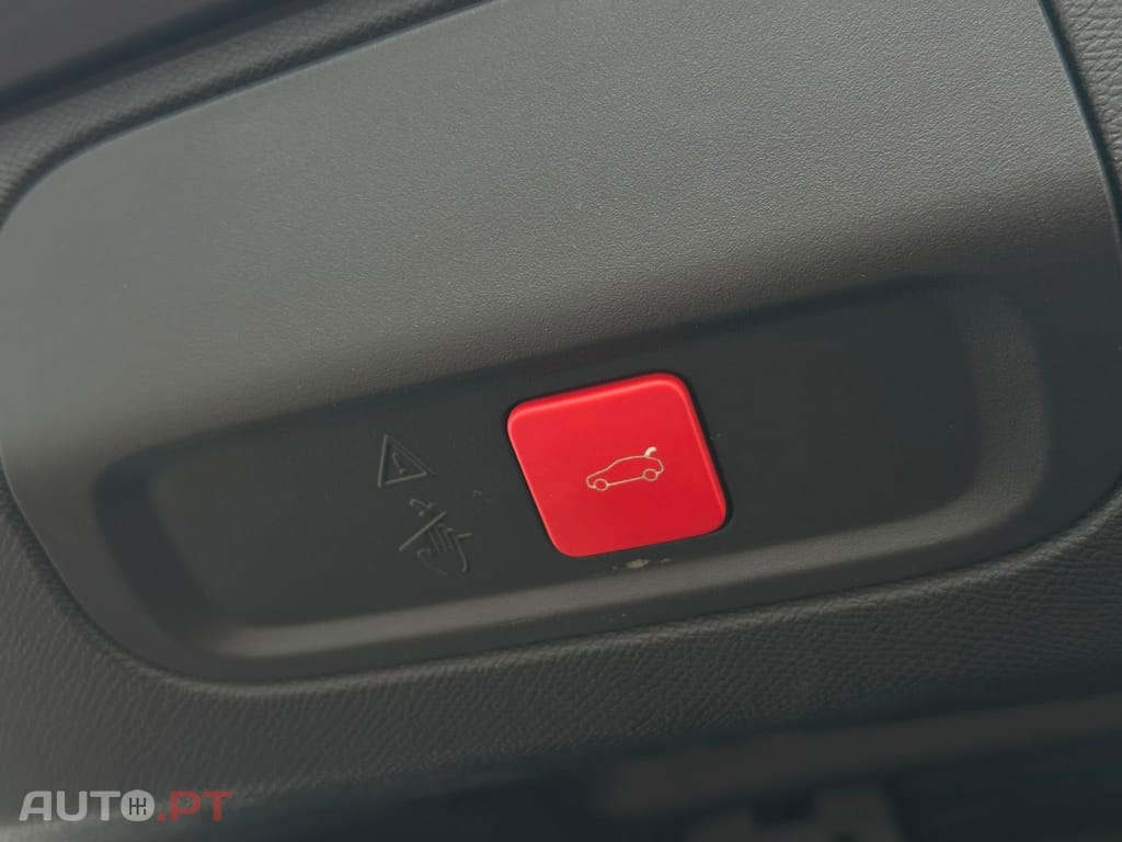 Peugeot 408 1.6 Hybrid GT e-EAT8