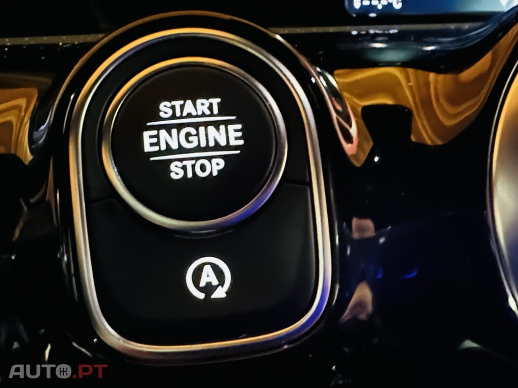 Mercedes-Benz CLA 180 Shooting Brake 7G-DCT AMG Line