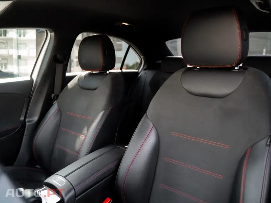 Mercedes-Benz A 250 e 8G-DCT AMG Line